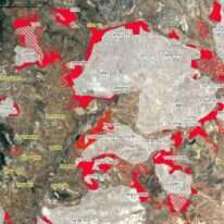 גוש עציון. תוכניות המתאר הפלסטיניות להתרחבות (מסומנות באדום על המפה) בסמוך ליישובים יהודיים, בגוש עציון ובדרום הר חברון. מקור: GIS הישראלי והפלסטיני. הנתונים נאספו בסיוע חברת לנדיוז