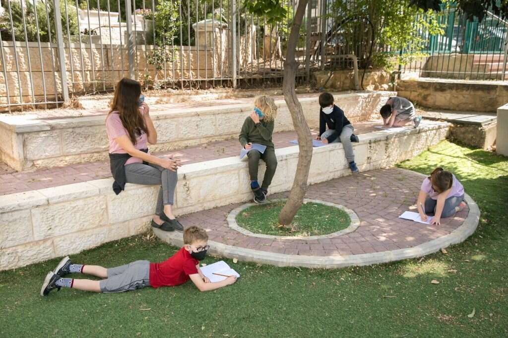 ילדים בהפסקה בבית ספר בירושלים, שלשום. | אוליביה פיטוסי, פלאש 90