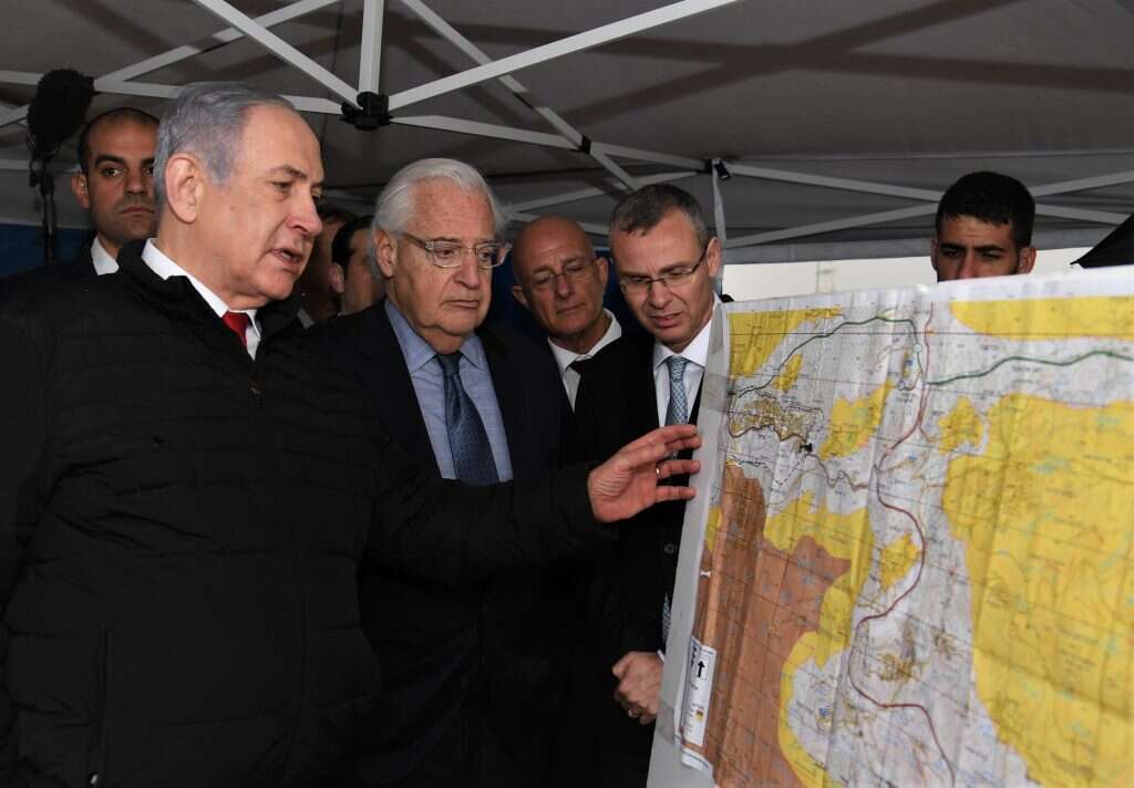 ראש הממשלה נתניהו עם צוות המיפוי האמריקני באריאל. | ועידת המיפוי אריאל, דוד זגורי