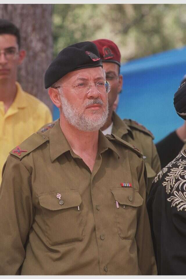 קרא לתחום התודעה היהודית "ערכי תורה ללחימה". הרבצ"ר הרביעי תא"ל ישראל וייס. | עמוס בן גרשום, לע"מ