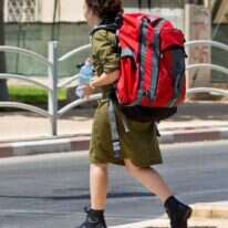 ניכרת צמיחה במספר הבנות שמבקשות את שירותי הרבנות. חיילת דתייה. | משה שי, פלאש 90