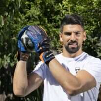 אריאל הרוש. | אוליביה פיטוסי