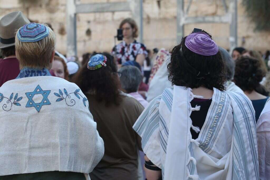 תפילת נשות הכותל. | מרים צחי