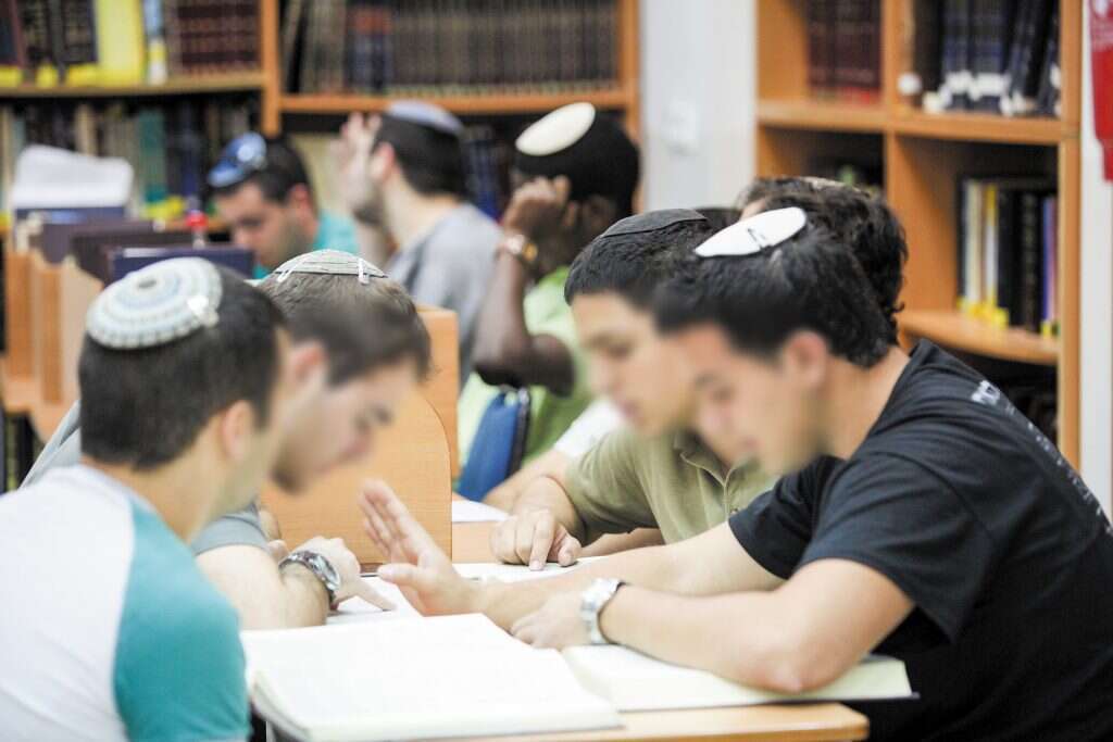 תלמידים בישיבה. אילוסטרציה. | יוסי זמיר, פלאש 90