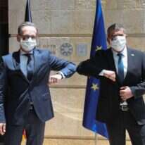 שר החוץ גבי אשכנזי עם מקבילו הגרמני הייקו מאס בפגישתם, השבוע. | EPA