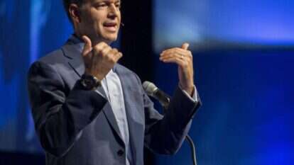 "יש תמיד קול פנימי שאומר 'אתה צריך לעלות לישראל'". בודנר | Oshman Family JCC