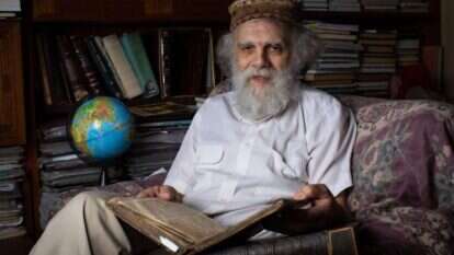 גמא אלפי קילומטרים במאמץ להגיע לעוד ועוד בתי כנסת
ובתי עלמין יהודיים. דבורקין. | אריק סולטן