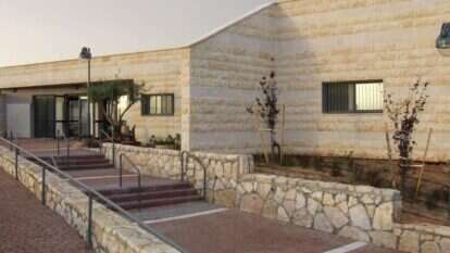 ישיבה תיכונית. אילוסטרציה. | שמואל אדלמן