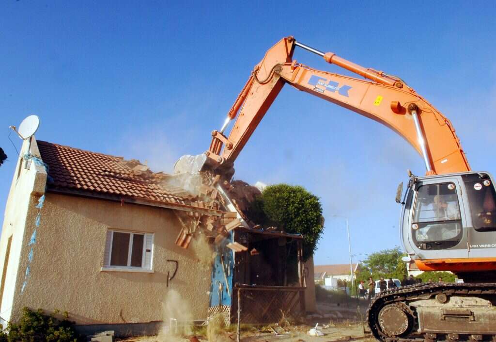 הריסת בתים בפאת־שדה בגוש קטיף. | עמוס בן גרשום, לע"מ הריסת בתים בפאת־שדה בגוש קטיף. | עמוס בן גרשום, לע"מ