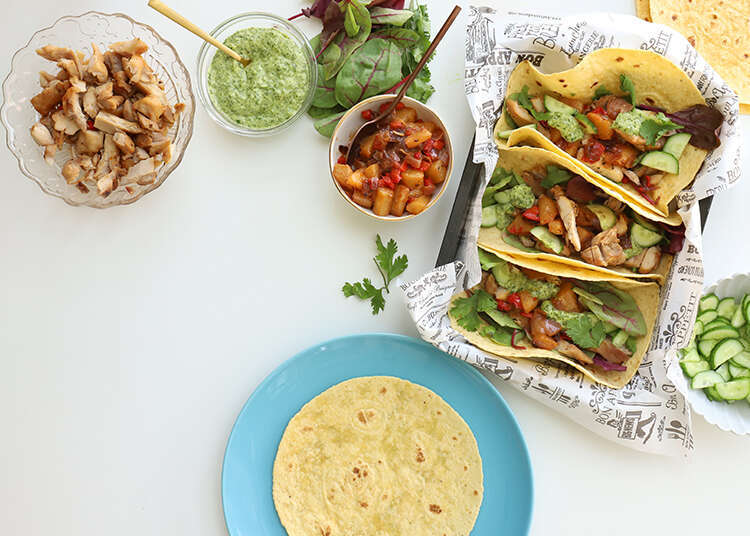 טורטייה עם פרגיות בסגנון הוואי ברוטב מיו־כוסברה. | אפרת ליכטנשטט