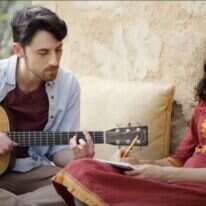 דוד לביא ותמר פילוסוף "החולמים אחר השמש". | מסך