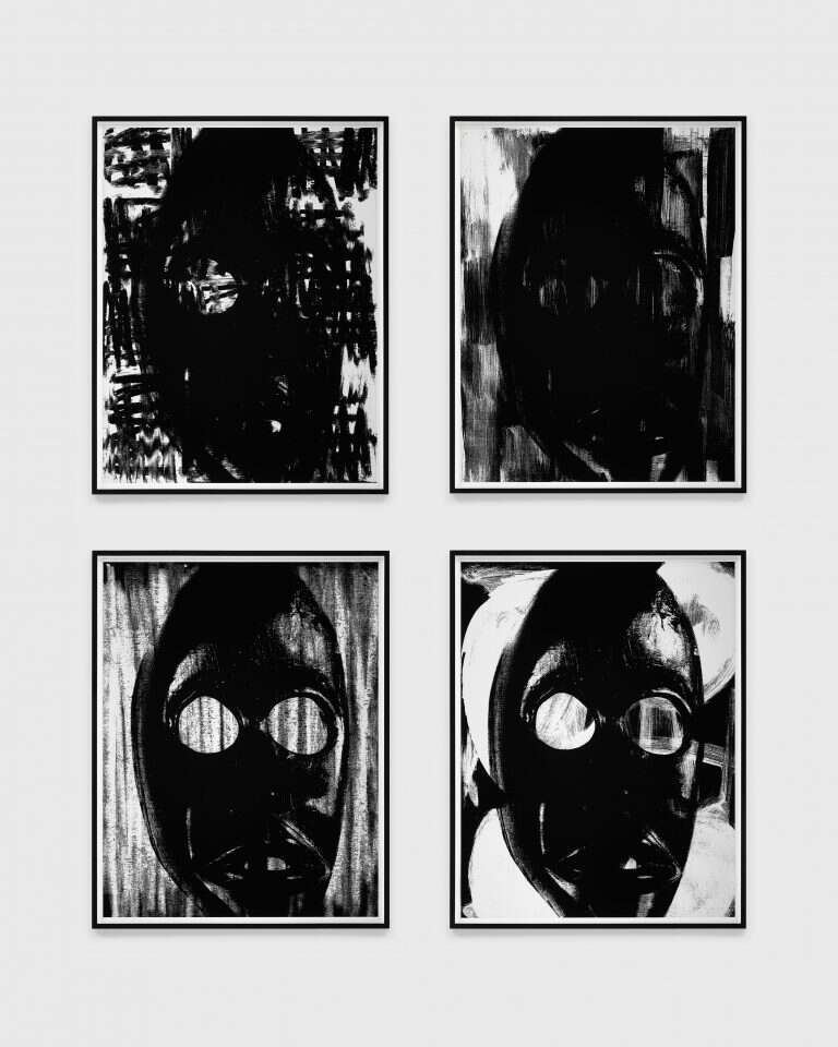 ללא כותרת (מסכות) | אדם פנדלטון