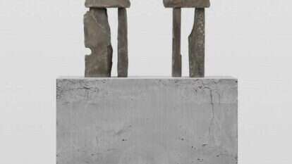 דמות אבן כפולה | אוגו רונדינונה