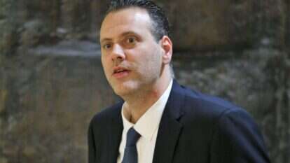 מיקי זוהר. | מרים צחי