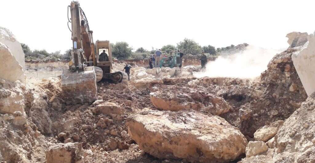 מבצע אכיפה במחצבות הבלתי חוקיות בבנימין. | דובר צה"ל