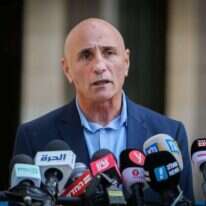 ניסה להלך אימים על מראיינים נבוכים. עופר שלח. | אורן בן־חקון