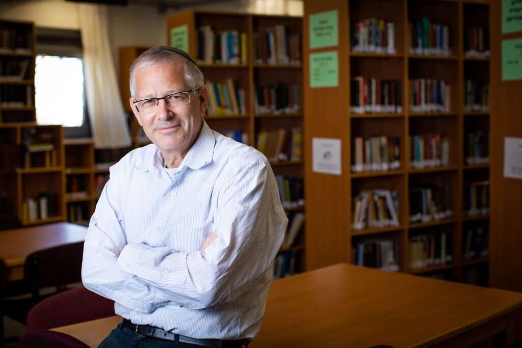 "יש משהו מקסים בדתיות הירושלמית הבטוחה בעצמה". הרב סטביסקי. | אריק סולטן