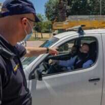 נקודת בדיקה בכניסה לאלעד. | AFP