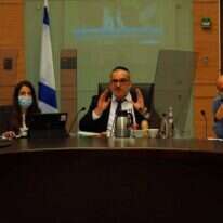 ועדת חוק חוקה ומשפט בדיון על הארכת תקנות שעת החירום לאזור מוגבל. | דוברות הכנסת