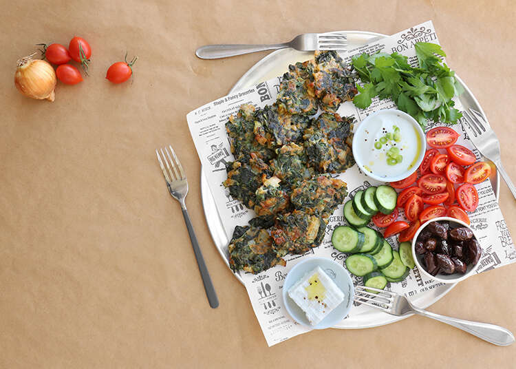 קציצות תרד ובצל של סבתא רחל. | אפרת ליכטנשטט קציצות תרד ובצל של סבתא רחל. | אפרת ליכטנשטט