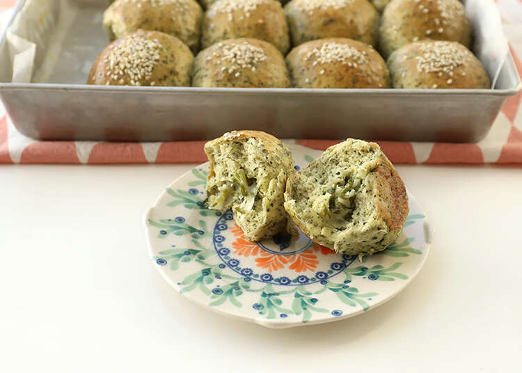 לחמניות תרד ושום במילוי מוצרלה. | אפרת ליכטנשטט לחמניות תרד ושום במילוי מוצרלה. | אפרת ליכטנשטט