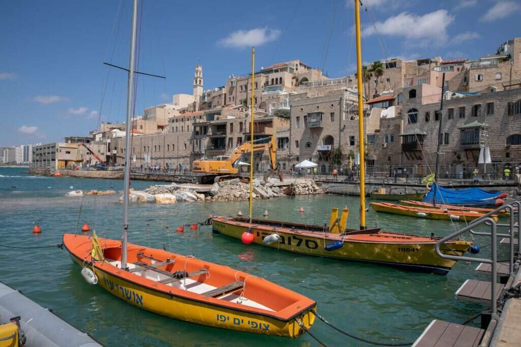 העלילה מדלגת חליפות בין יפו לירושלים. | יוסי אלוני