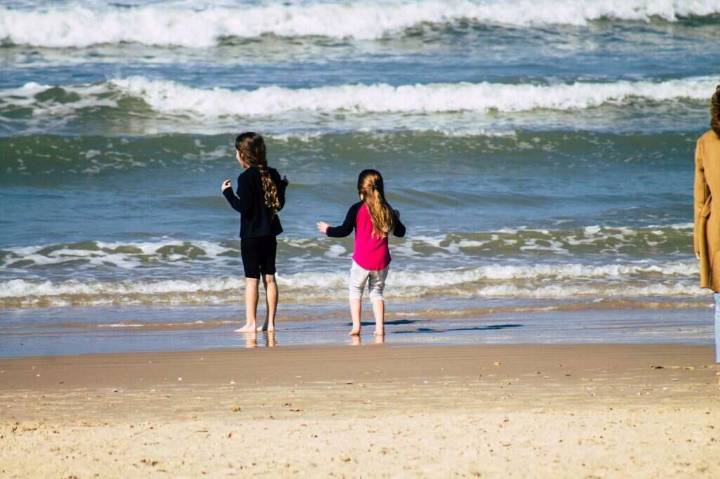 המרואיינים הביעו צער עמוק על כך שגדלו ללא אחים. אילוסטרציה. | שאטרקסטוק