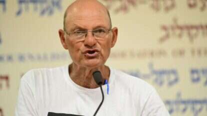 אמיר השכל במסיבת עיתונאים ביום ראשון. | אבשלום ששוני, פלאש 90