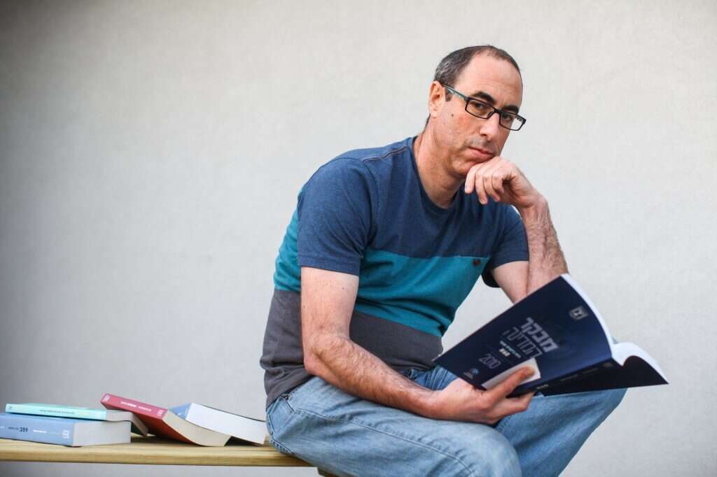 קלמן ליבסקינד. | אבישג שאר־ישוב