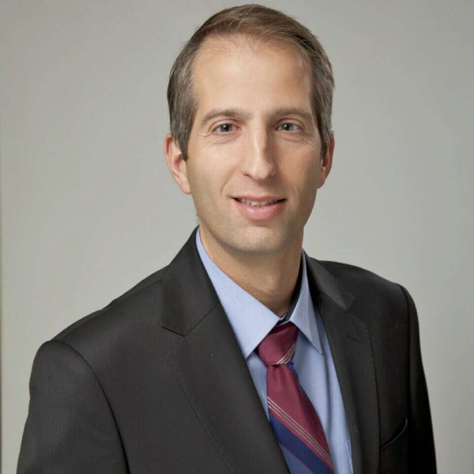 עו"ד ידידיה מלכיאור. | שני פרג