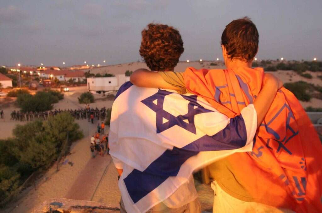 משבר אמוני וטלטלה משנה חיים. נערים בימי ההתנתקות. | מרים צחי