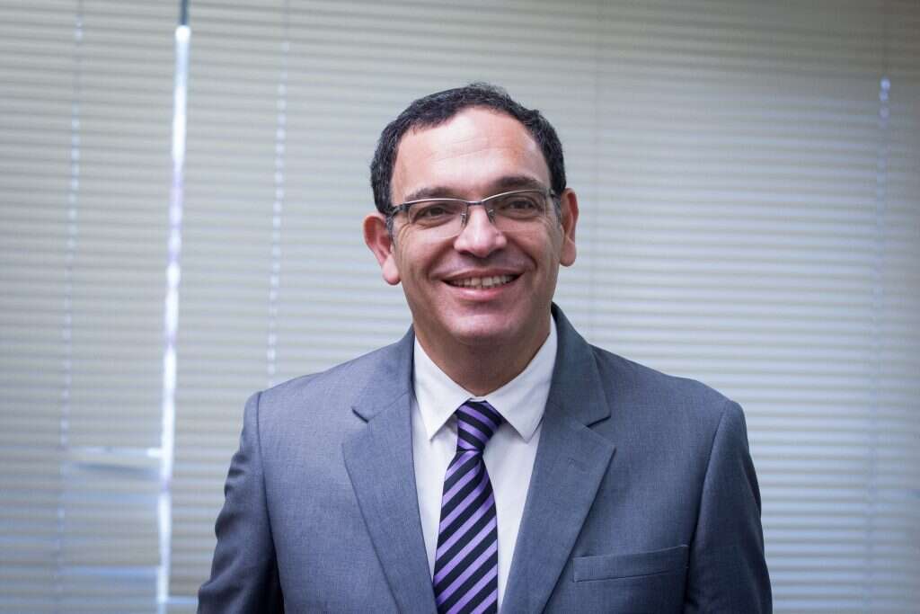 הרים את הכפפה. הרב שי פירון. | מרים אלסטר, פלאש 90