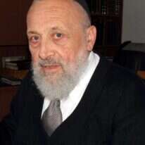 הרב סיני אדלר ז"ל. | Kenyh Cevarom