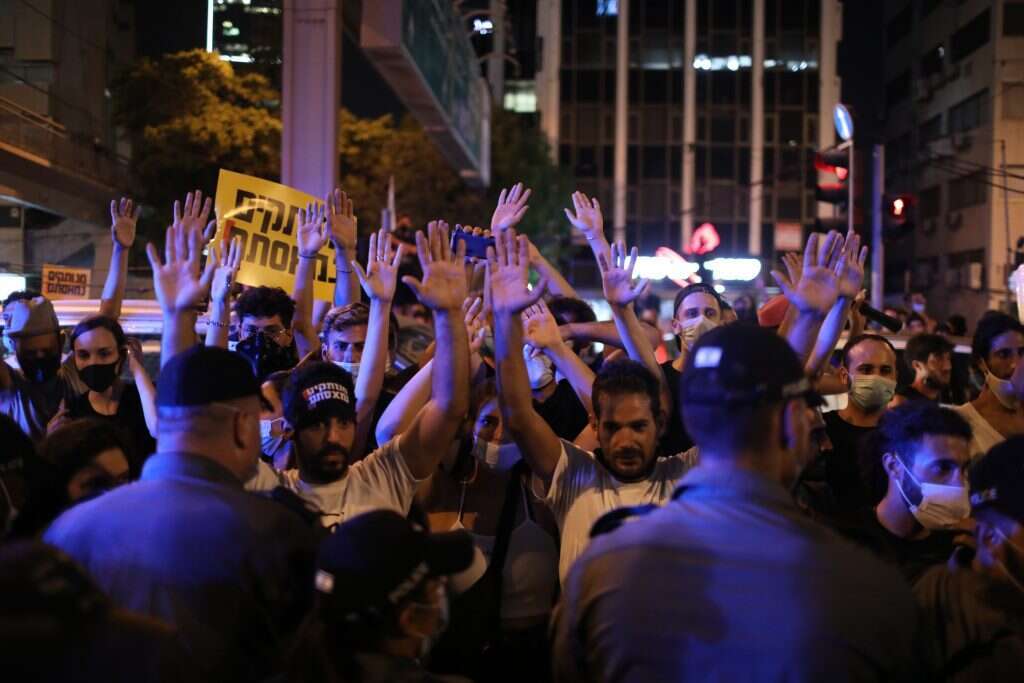 ההפגנה בכיכר רבין במוצאי שבת. | EPA