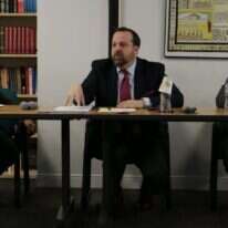 מפגש על־זרמי. מימין: הרב אדם מינץ, הרב הקונסרבטיבי דייויד סת' קירשנר והרב הרפורמי מוריס סלת', ניו יורק 2017. | חמי בן לביא