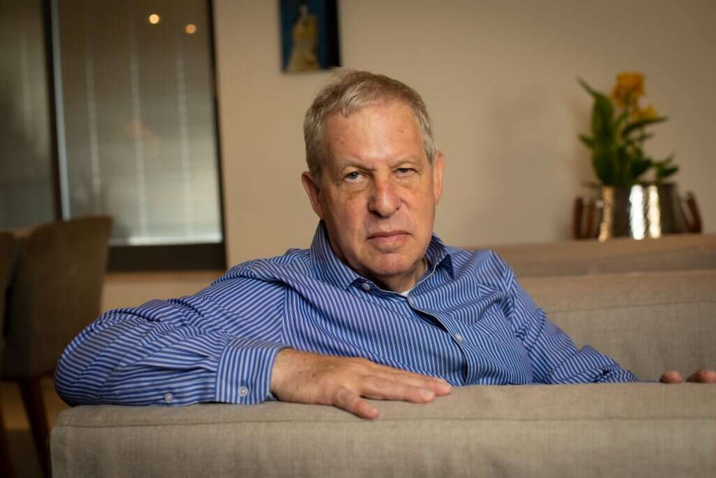 אלוף במיל' גיורא איילנד. | אריק סולטן אלוף במיל' גיורא איילנד. | אריק סולטן