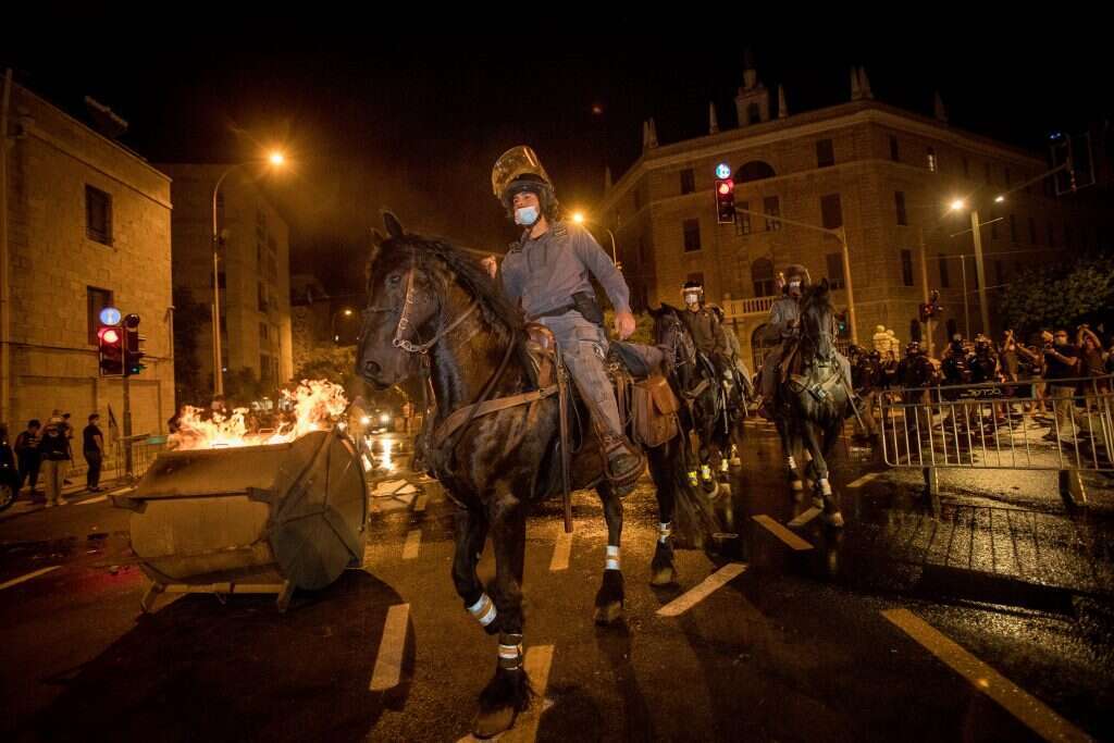 יונתן זינדל, פלאש 90