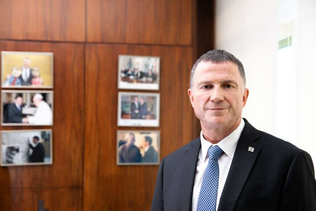 יולי אדלשטיין. | אוליבייה פיטוסי, פלאש 90