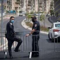 סגר בשכונה בבית שמש, בשבוע שעבר. | יונתן זינדל, פלאש 90