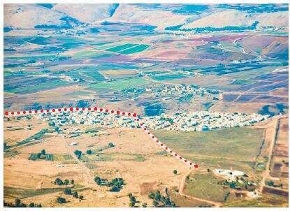 אין גדר בתוך הכפר, ולא דיוטי פרי. קו הגבול בין לבנון לישראל, החולף בתוך ע'ג'ר