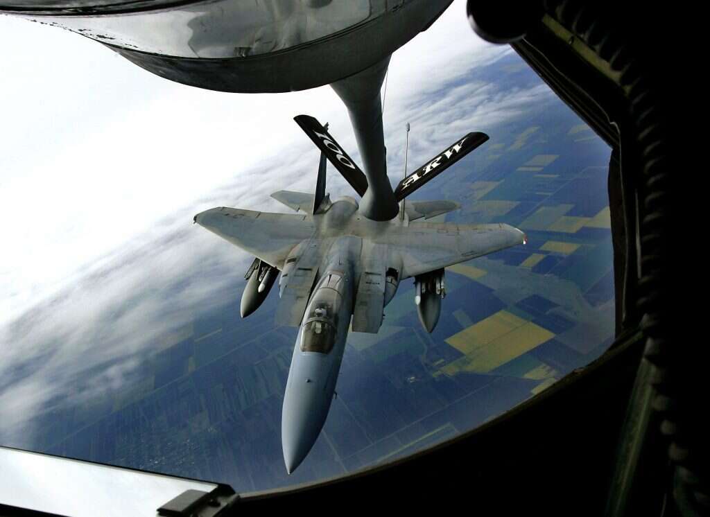 שלוש שנות אימונים שדורשות מאמץ מנטלי ופיזי עצום. אף־ 15 בתדלוק אווירי. | AP שלוש שנות אימונים שדורשות מאמץ מנטלי ופיזי עצום. אף־ 15 בתדלוק אווירי. | AP