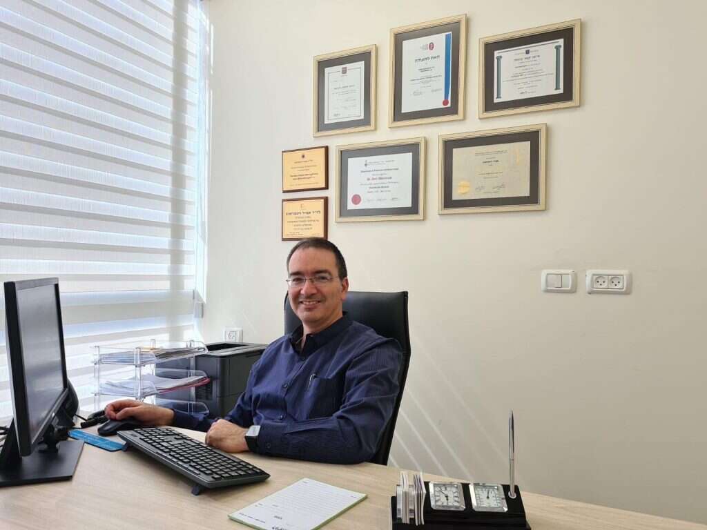 ד"ר אמיר וינטראוב. | דוברות בית חולים לניאדו