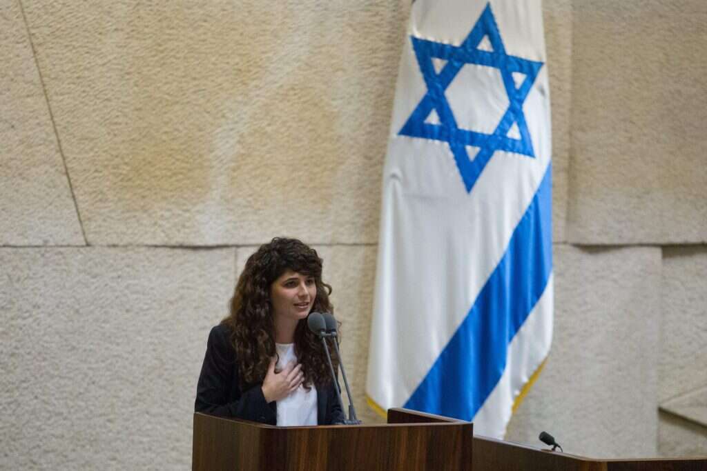 "קיבלתי בכנסת המון תמיכה ואהבה". השכל נואמת במליאה. | נעם ריבקין פנטון "קיבלתי בכנסת המון תמיכה ואהבה". השכל נואמת במליאה. | נעם ריבקין פנטון