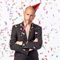 חנוך דאום. | אוהד רומנו