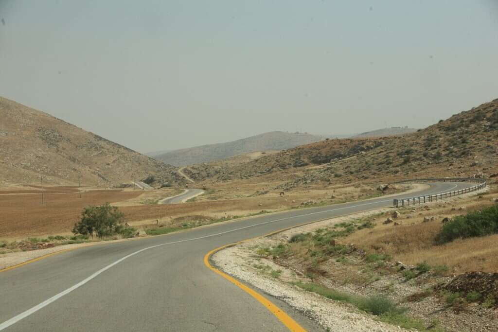 כביש ביהודה ושומרון. | מרים צחי