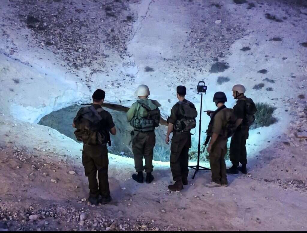 סריקת אימון בקורס מפקדי חוליות לאיתור נעדרים בעיר הבה"דים. | דו"צ