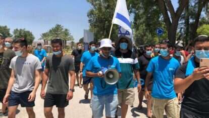 פעילים למען שחרור נחל האסי. | אליהו רבן