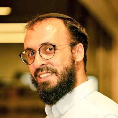 נחמיה רוזנפלד. | אהרלה קרומבי