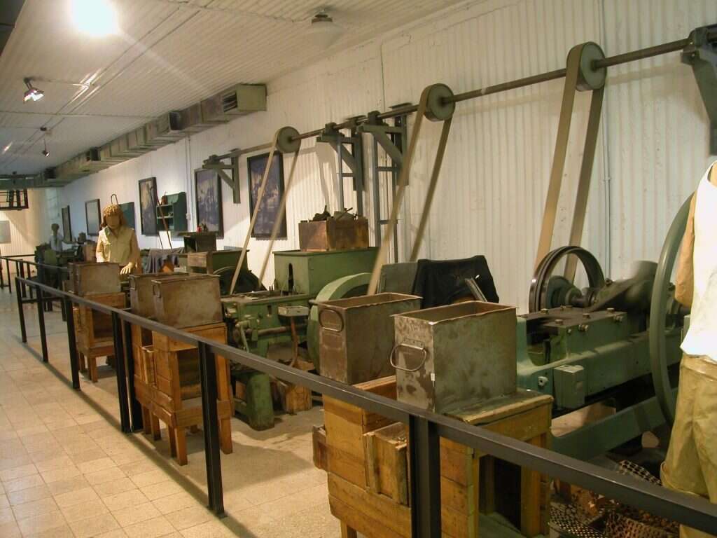 המכונות במכון איילון. | מכון איילון