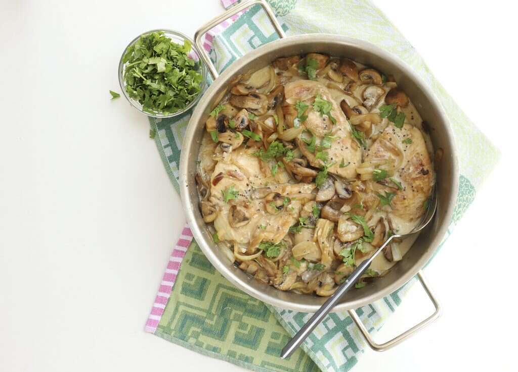 חזה עוף עם פטריות וקרם קוקוס. | אפרת ליכטנשטט